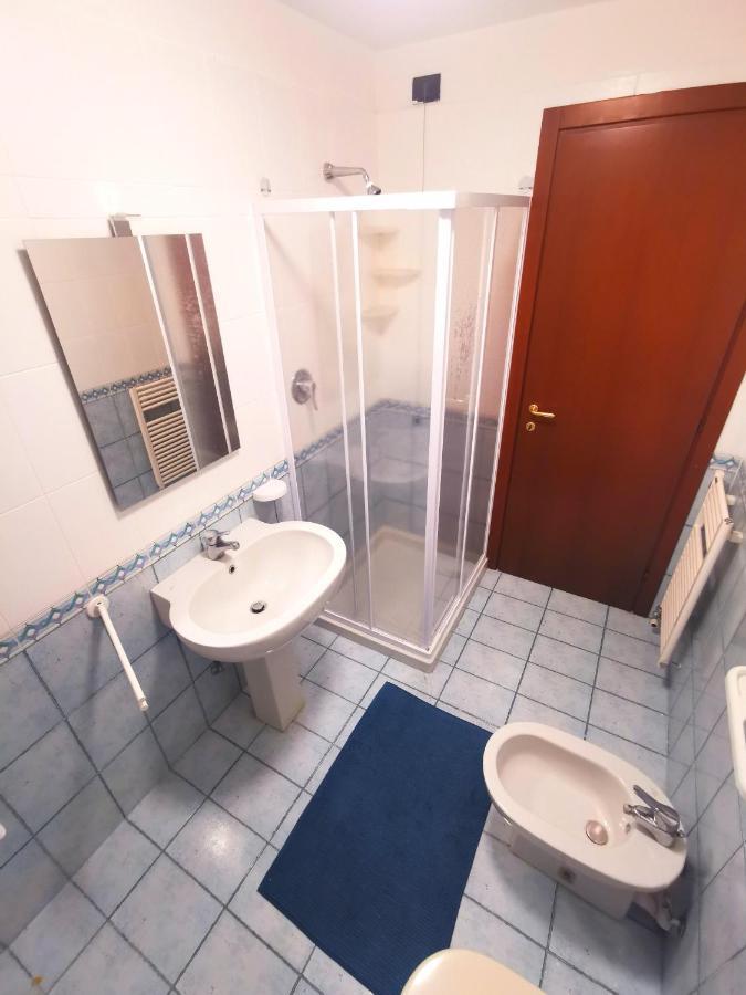 Old Town Apartment With Terrace - Live Love Lake Peschiera del Garda Zewnętrze zdjęcie