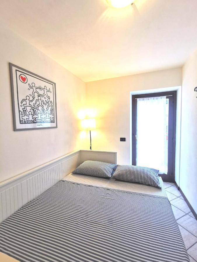 Old Town Apartment With Terrace - Live Love Lake Peschiera del Garda Zewnętrze zdjęcie