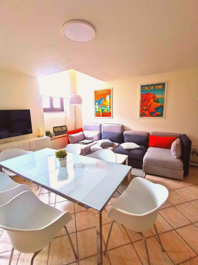 Old Town Apartment With Terrace - Live Love Lake Peschiera del Garda Zewnętrze zdjęcie