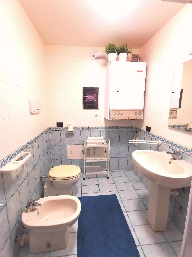 Old Town Apartment With Terrace - Live Love Lake Peschiera del Garda Zewnętrze zdjęcie