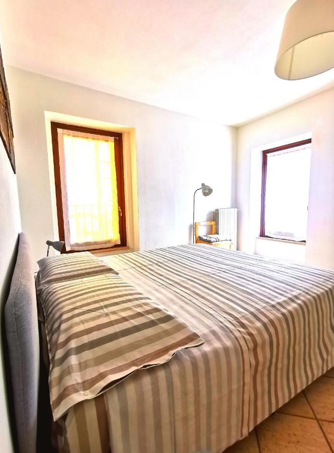 Old Town Apartment With Terrace - Live Love Lake Peschiera del Garda Zewnętrze zdjęcie