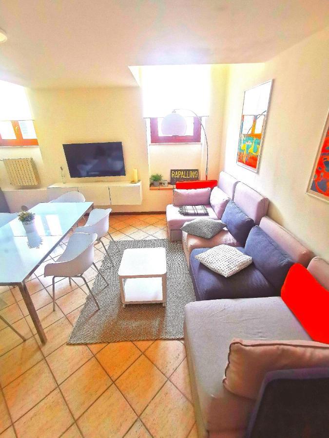 Old Town Apartment With Terrace - Live Love Lake Peschiera del Garda Zewnętrze zdjęcie