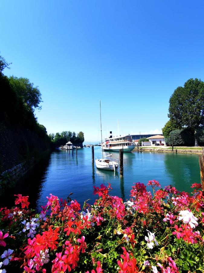 Old Town Apartment With Terrace - Live Love Lake Peschiera del Garda Zewnętrze zdjęcie