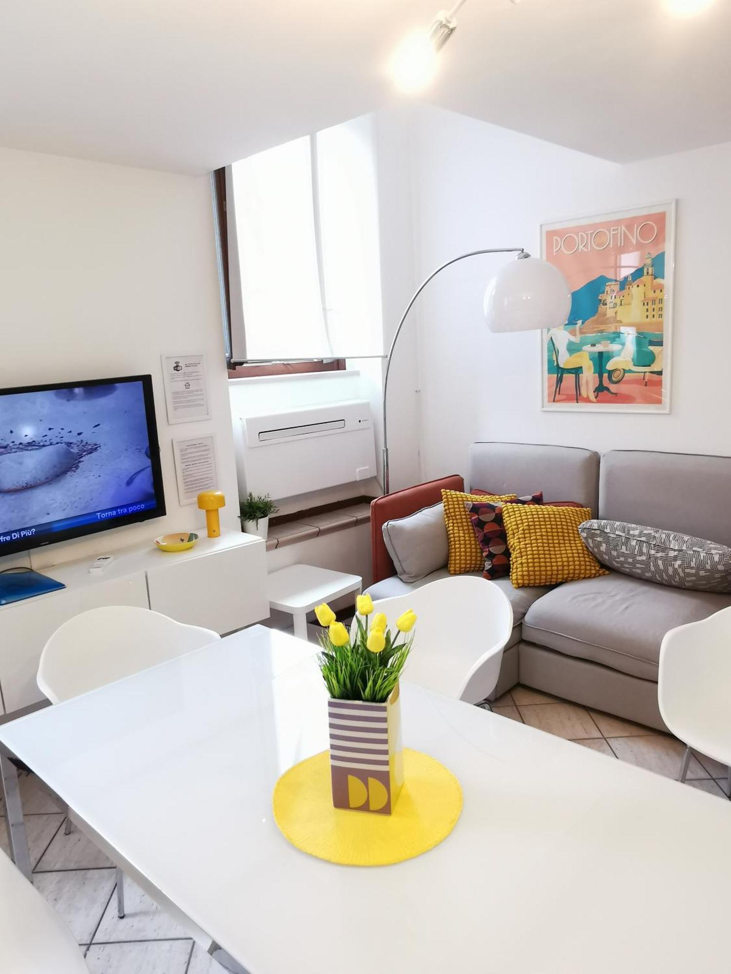 Old Town Apartment With Terrace - Live Love Lake Peschiera del Garda Zewnętrze zdjęcie